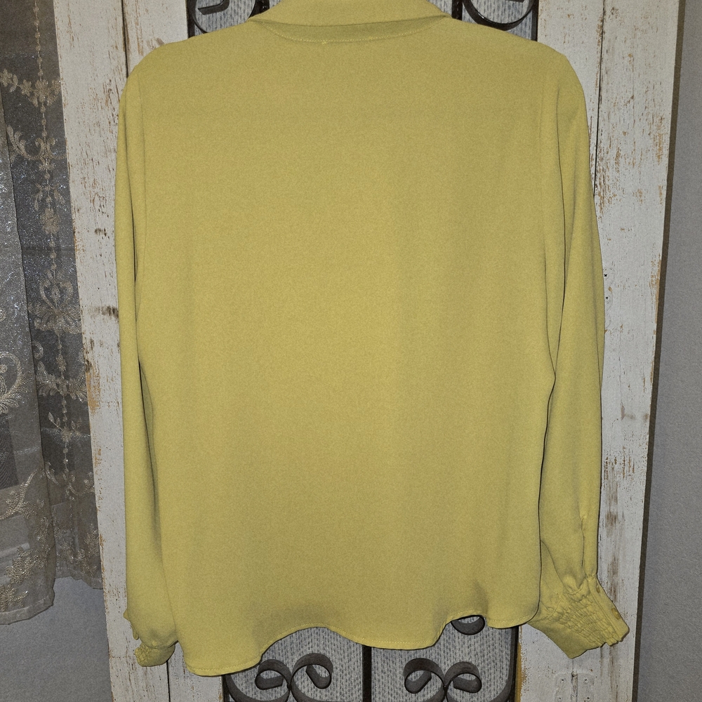 Chico's Women's Yellow Button-Up Blouse - Picture 3 of 8
